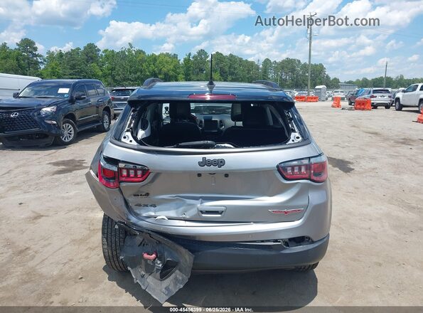 3C4NJDDB7KT790540 2019 JEEP COMPASS Silver 