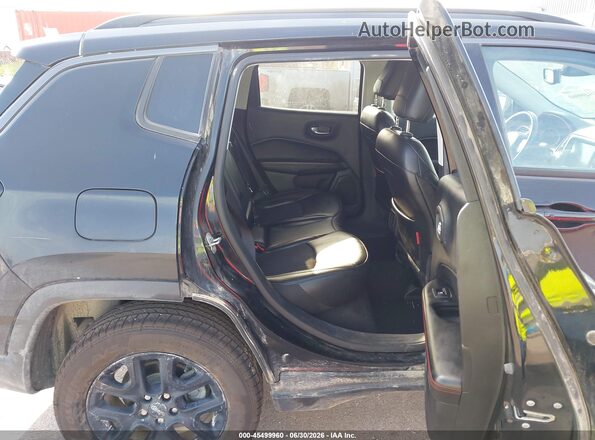 3C4NJDDB7LT214657 2020 JEEP COMPASS Black VIN კოდის სტიკერის ხედი