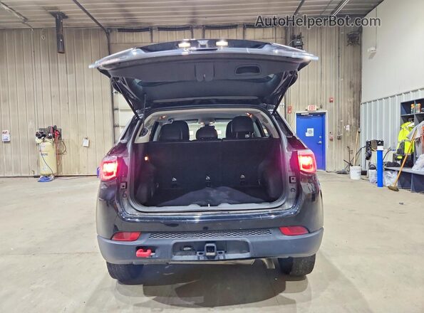 3C4NJDDB7LT234648 2020 JEEP COMPASS Black Widok z tyłu