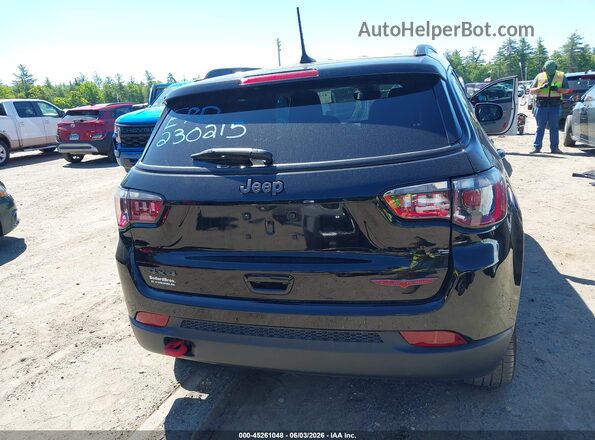3C4NJDDB7NT230215 2022 JEEP COMPASS Black 