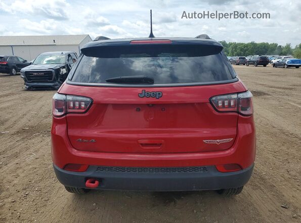 3C4NJDDB8JT147791 2018 JEEP COMPASS Red 