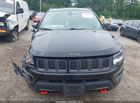 3C4NJDDB8KT828762 2019 JEEP COMPASS Black Вид задньої частини салону