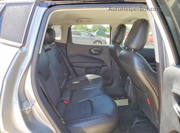 3C4NJDDB8LT177618 2020 JEEP COMPASS Silver 