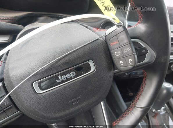 3C4NJDDB8NT111735 2022 JEEP COMPASS Gray Dashboard view