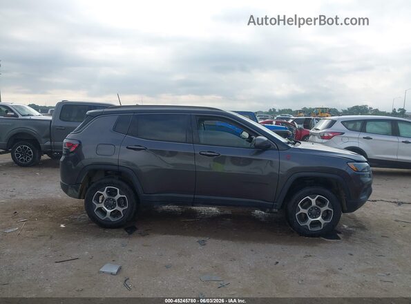 3C4NJDDB8NT111735 2022 JEEP COMPASS Gray Rear interior view