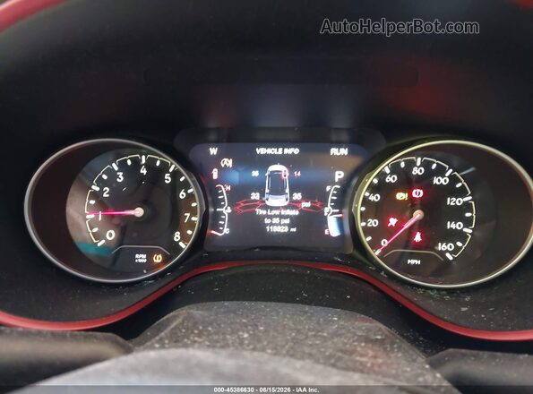 3C4NJDDB9JT128294 2018 JEEP COMPASS Red Widok tylnych siedzeń