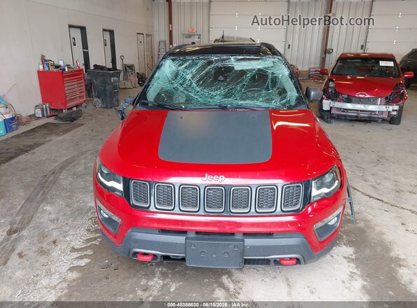 3C4NJDDB9JT128294 2018 JEEP COMPASS Red Widok zestawu wskaźników