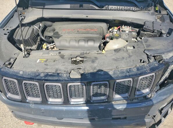 3C4NJDDB9JT367120 2018 JEEP COMPASS Gray 