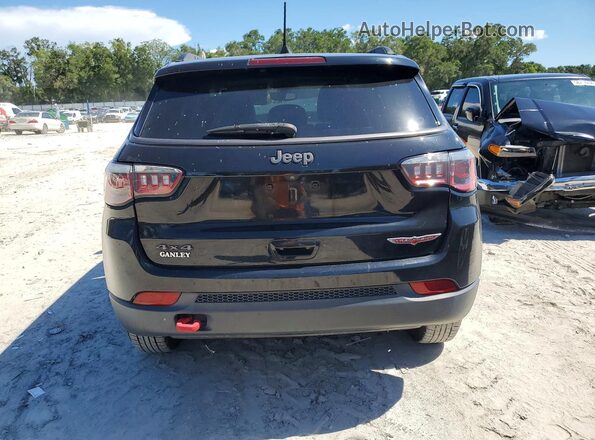 3C4NJDDB9JT501723 2018 JEEP COMPASS Black Rear view