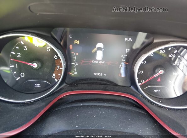 3C4NJDDB9KT697759 2019 JEEP COMPASS Orange Rear seats view