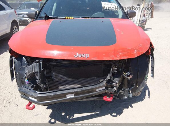 3C4NJDDB9KT697759 2019 JEEP COMPASS Orange Front view