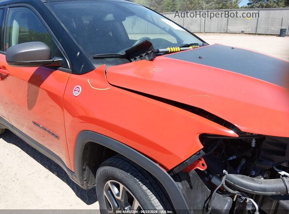 3C4NJDDB9KT697759 2019 JEEP COMPASS Orange 