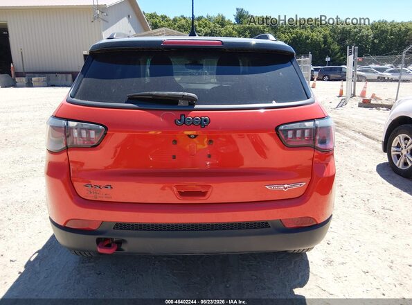 3C4NJDDB9KT697759 2019 JEEP COMPASS Orange 