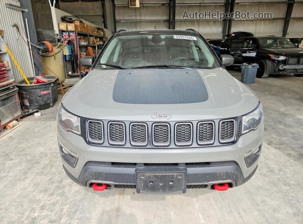 3C4NJDDB9KT828978 2019 JEEP COMPASS Gray წინა ხედი