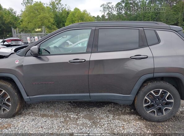 3C4NJDDBXKT627896 2019 JEEP COMPASS Gray Vista interior de 360 grados