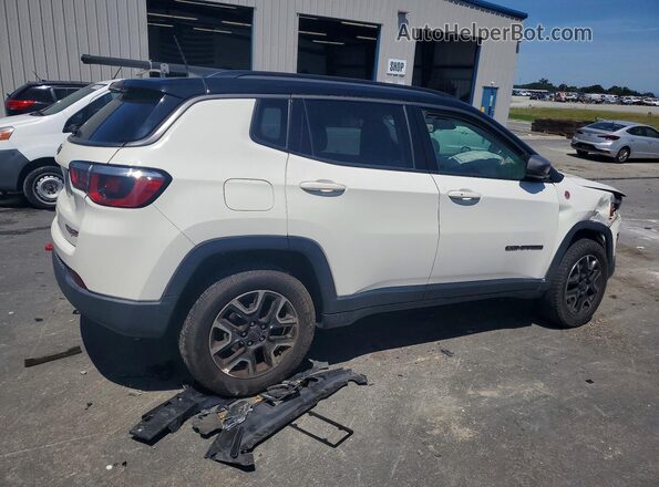 3C4NJDDBXKT670943 2019 JEEP COMPASS White Задня права чверть