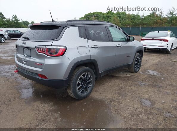 3C4NJDDBXKT681974 2019 JEEP COMPASS Серебряный Задняя правая четверть