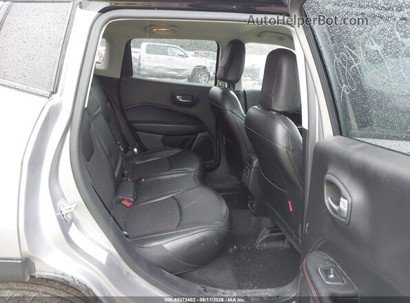 3C4NJDDBXKT681974 2019 JEEP COMPASS Серебряный Вид наклейки с VIN-кодом