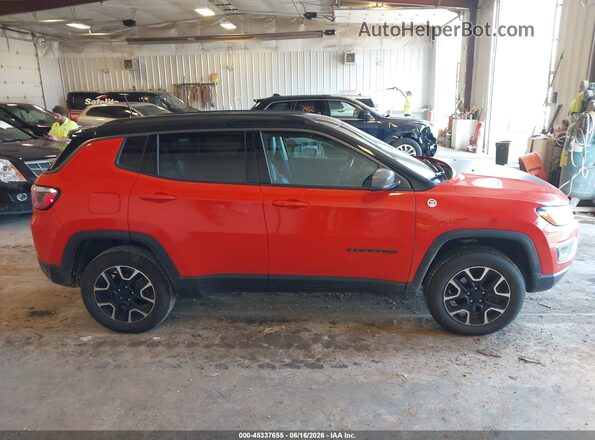 3C4NJDDBXKT800588 2019 JEEP COMPASS Orange Սալոնի հետևի տեսք