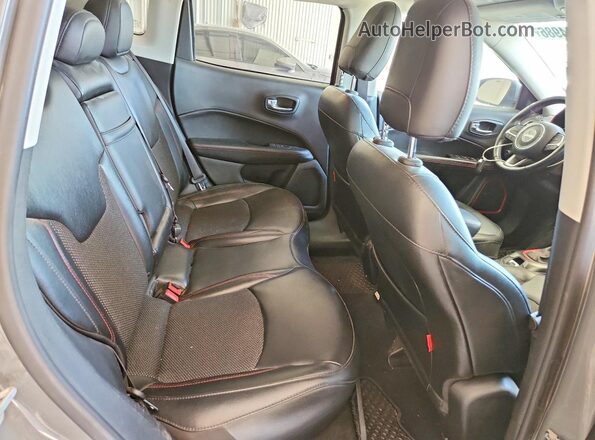 3C4NJDDBXLT123480 2020 JEEP COMPASS Gray Rear seats view