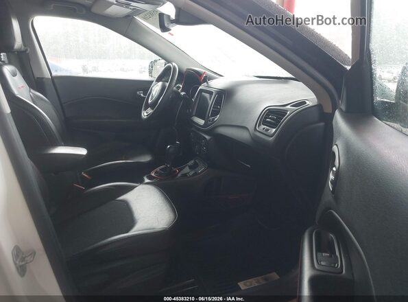 3C4NJDDBXMT600684 2021 JEEP COMPASS White Vista interior delantera