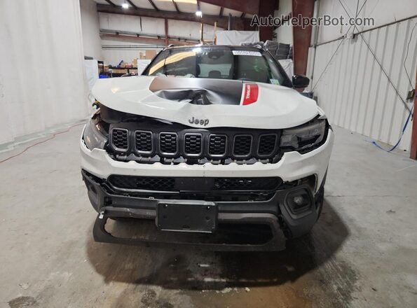 3C4NJDDN0ST533083 2025 JEEP COMPASS White 