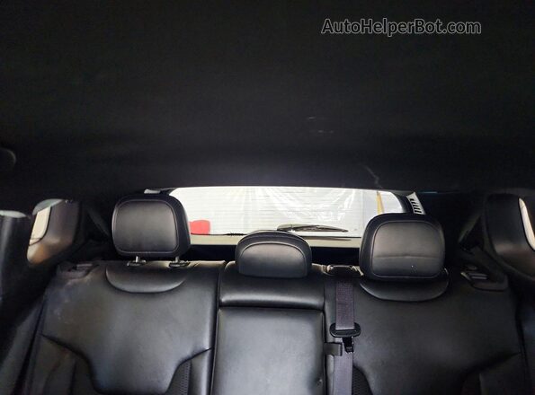 3C4NJDDN0ST533083 2025 JEEP COMPASS White Вид задніх сидінь