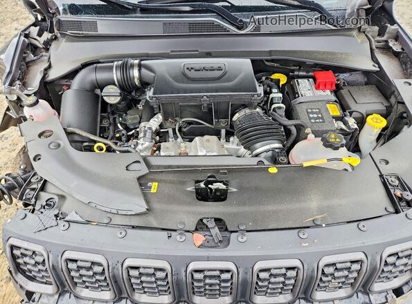 3C4NJDDN1RT166785 2024 JEEP COMPASS Gray Engine compartment view