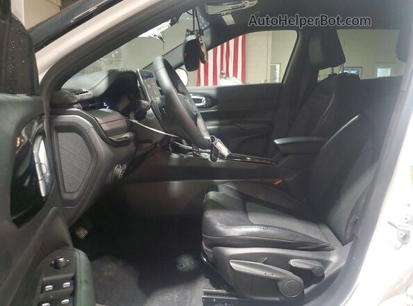 3C4NJDDN1ST583894 2025 JEEP COMPASS White 
