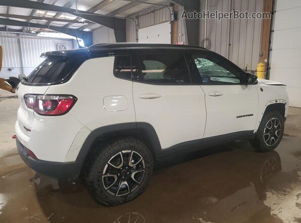3C4NJDDN1ST583894 2025 JEEP COMPASS White 