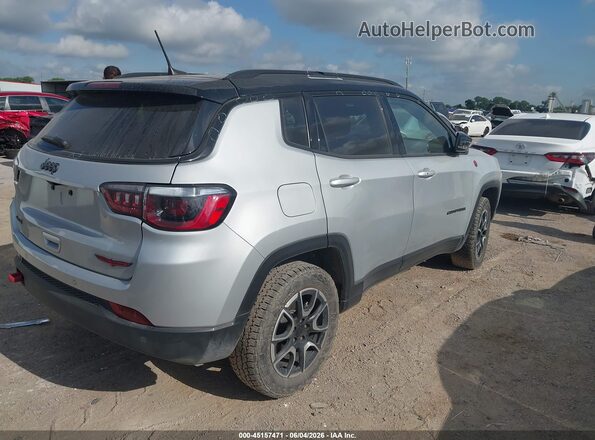 3C4NJDDN3RT144898 2024 JEEP COMPASS Silver Rear right