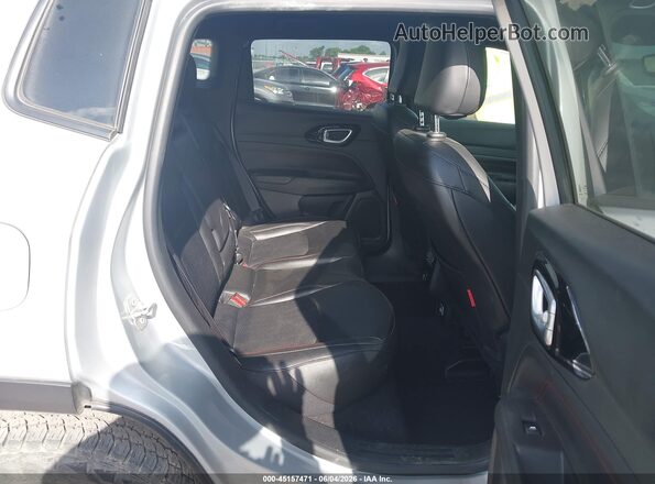 3C4NJDDN3RT144898 2024 JEEP COMPASS Silver VIN sticker view