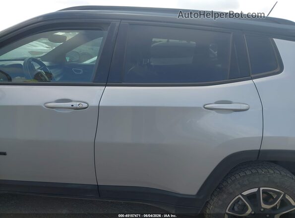 3C4NJDDN3RT144898 2024 JEEP COMPASS Silver 360 interior view
