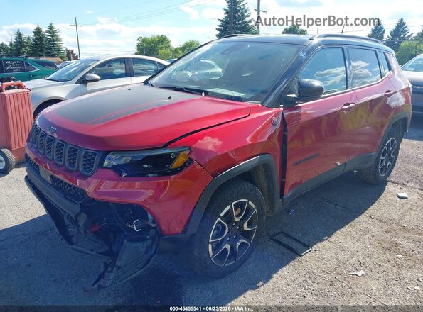 3C4NJDDN3ST532946 2025 JEEP COMPASS Красный Передняя левая четверть