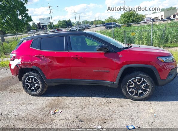 3C4NJDDN3ST532946 2025 JEEP COMPASS Красный Вид задней части салона