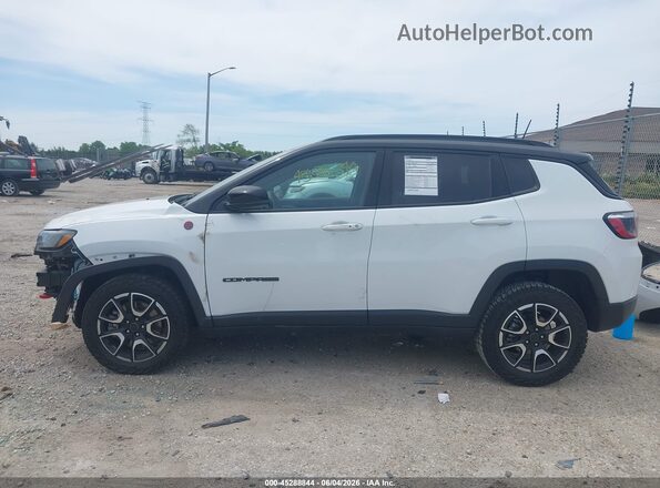 3C4NJDDN4ST523544 2025 JEEP COMPASS White Панорамний вид салону 360°