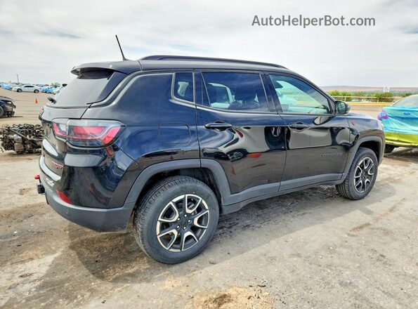 3C4NJDDN5RT106203 2024 JEEP COMPASS Black უკანა მარჯვენა