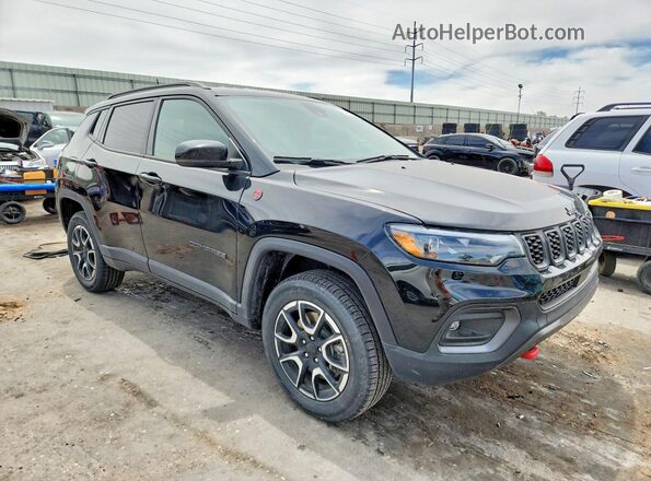 3C4NJDDN5RT106203 2024 JEEP COMPASS Black წინა მარჯვენა