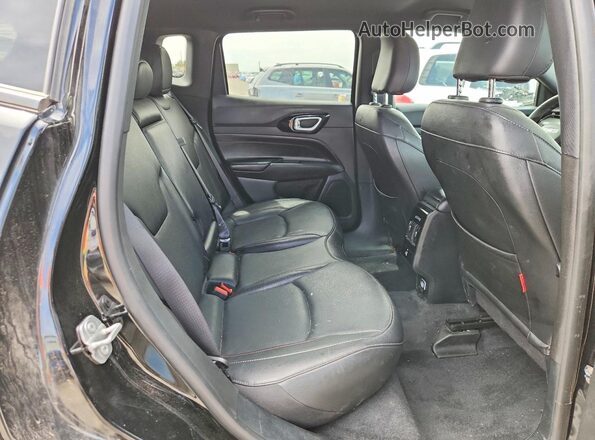 3C4NJDDN5RT106203 2024 JEEP COMPASS Black უკანა სავარძლების ხედი
