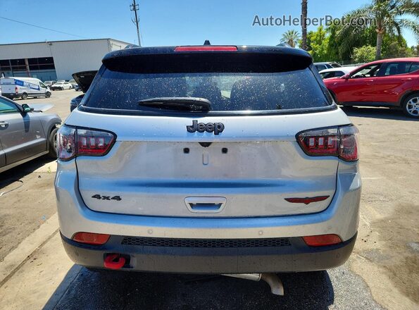 3C4NJDDN5RT149648 2024 JEEP COMPASS Silver Rear view