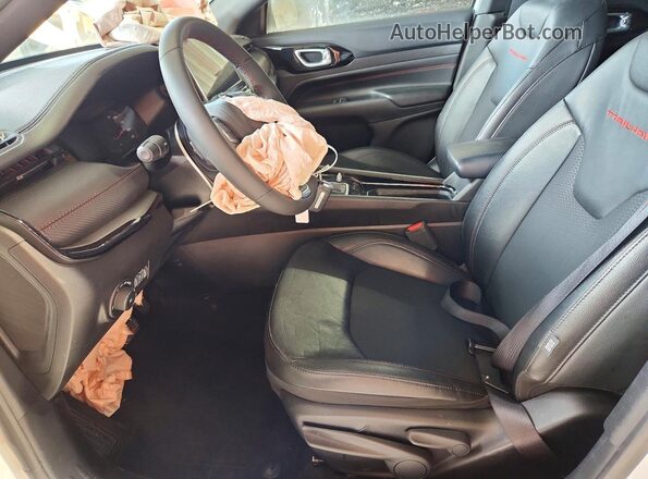 3C4NJDDN5ST532835 2025 JEEP COMPASS White 