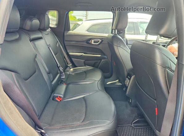 3C4NJDDN5ST556651 2025 JEEP COMPASS Blue Widok wnętrza z tyłu