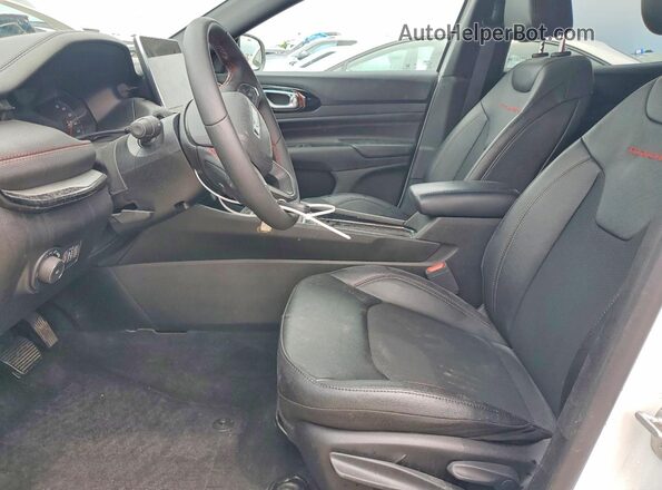 3C4NJDDN5ST590170 2025 JEEP COMPASS White Vista interior delantera