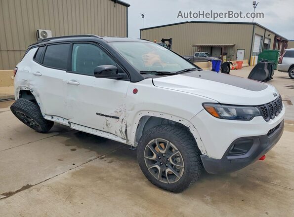 3C4NJDDN5ST590170 2025 JEEP COMPASS White Delantero derecho