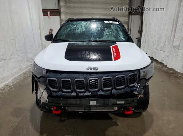 3C4NJDDN6ST594471 2025 JEEP COMPASS White Widok z przodu