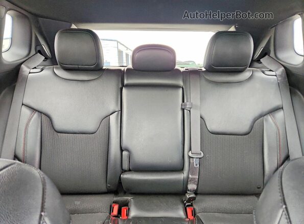 3C4NJDDN7PT528003 2023 JEEP COMPASS Gray Rear seats view