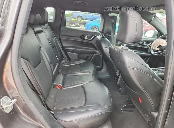 3C4NJDDN7PT528003 2023 JEEP COMPASS Gray Rear interior view