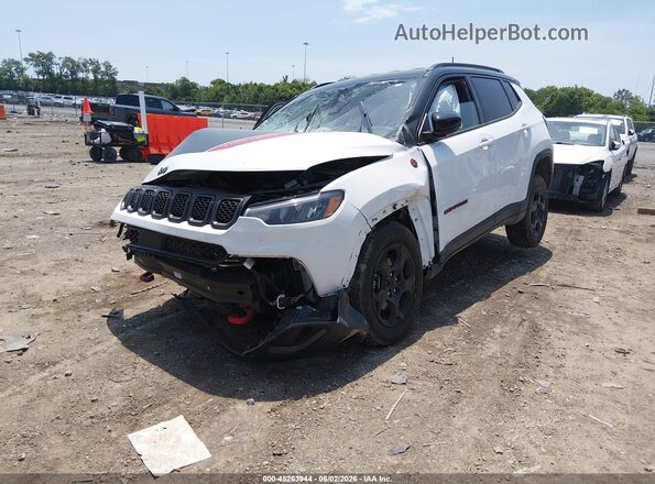 3C4NJDDN7PT565259 2023 JEEP COMPASS White Vista tres cuartos delantera izquierda