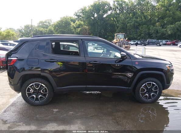3C4NJDDN9RT101814 2024 JEEP COMPASS Black Vista interior trasera