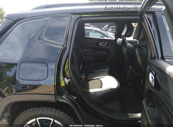 3C4NJDDN9RT101814 2024 JEEP COMPASS Black Vista de la etiqueta del VIN